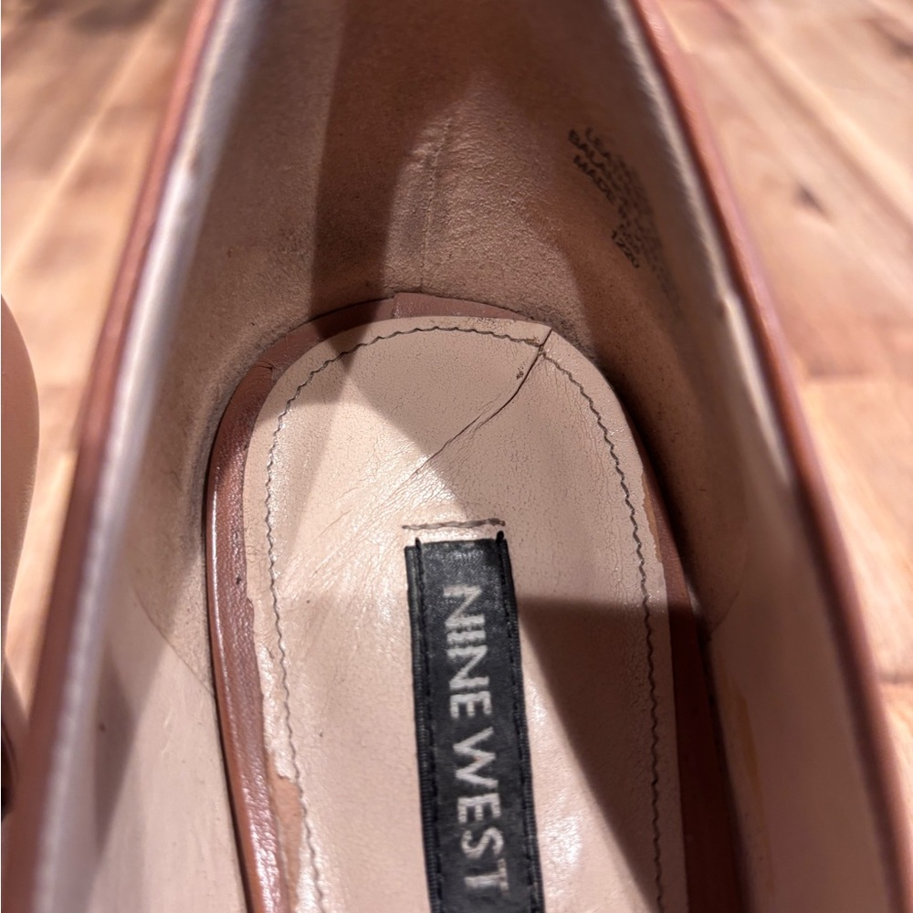 Nine West Ezra Pointy Toe Pumps Light Brown Leather SZ 9.5:Classic vintage look! - Picture 13 of 15